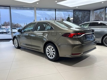 Toyota Corolla XII Sedan 1.8 Hybrid 122KM 2022 Toyota Corolla Comfort + TECH / 1 właściciel / Sal, zdjęcie 1