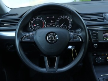 Skoda Superb III Kombi 1.4 TSI 125KM 2016 Skoda Superb 1.4 TSI, Salon Polska, Serwis ASO, zdjęcie 18