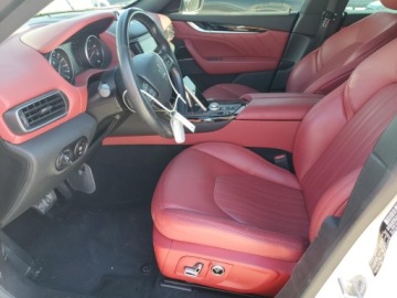 Maserati Levante 2022 Maserati Levante Base 2022 3.0l 3.0 Benzyna 345KM, zdjęcie 7