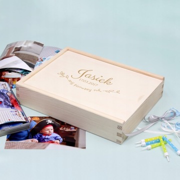 Деревянная фотокоробка 15х21 см с именем и датой, для годовалого ребенка.