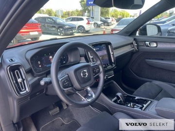 Volvo XC40 Crossover Facelifting 2.0 B3 163KM 2024 Volvo XC 40 XC40 B3 Plus Dark Pakiet Driver Assist, zdjęcie 16