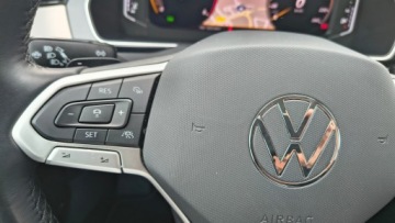 Volkswagen Passat B8 Variant Facelifting 2.0 TDI SCR 200KM 2022 Volkswagen Passat Variant 2.0TDI 200KM ACC Virt.Co, zdjęcie 16