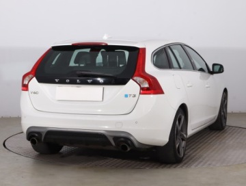 Volvo V60 I Kombi Facelifting 1.6 T3 150KM 2014 Volvo V60 T3 1.6, Salon Polska, Skóra, Navi, zdjęcie 4