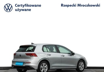 Volkswagen Golf VIII Hatchback 1.5 TSI EVO 130KM 2021 Volkswagen Golf 1.5 TSI 130KM Life Fotele Podgrzewane Czujniki Przod Tyl, zdjęcie 4