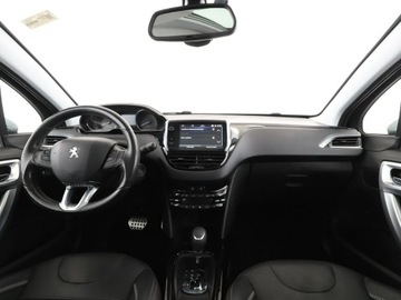 Peugeot 2008 I SUV Facelifting 1.2 PureTech 110KM 2017 Peugeot 2008 1.2 Automat Crossway Panorama Navi, zdjęcie 14