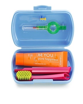 Zestaw podróżny Curaprox travel set / pasta + szczoteczka / niebieski