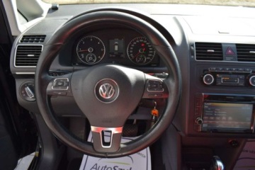 Volkswagen Touran II 2.0 TDI 170KM 2010 Volkswagen Touran 2010 rok, Gwarancja w cenie 2.0 Diesel 170KM, zdjęcie 26