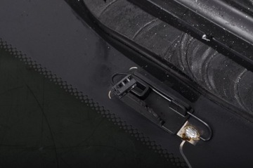 JAGUAR F-PACE X761 SKLO (OKNO) KAROSERIE PRAVÝ ZADNÍ 20R