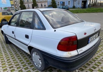 Opel Astra F Sedan 1.4 i 60KM 1998 Opel Astra 1.4 Benzyna Okazja, zdjęcie 1