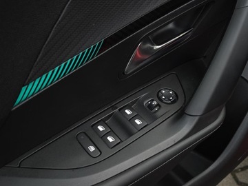 Peugeot 2008 II SUV 1.5 BlueHDi 110KM 2022 2008 1.5 BlueHDi Allure Pack S&amp;S, zdjęcie 11