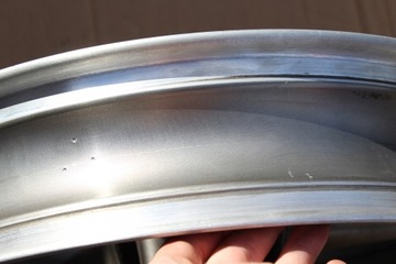 SUZUKI GSXR 1000 K9 L0 L1 L2 ОБОД ПЕРЕДНЕГО КОЛЕСА