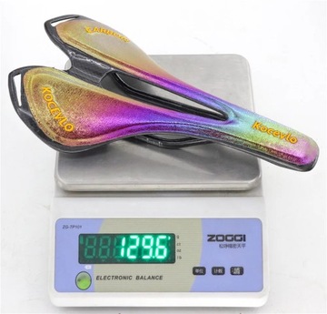 KOCEVLO - седло из углеродного волокна для мужчин