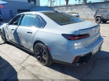 BMW Seria 7 G70 2024 BMW Seria 7 740i, 2024r., 3.0L 3.0 Benzyna 375KM, zdjęcie 3