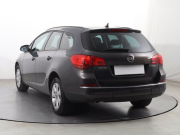 Opel Astra J Sports Tourer Facelifting 1.4 Turbo ECOTEC 140KM 2014 Opel Astra 1.4 T, Navi, Klima, Tempomat, zdjęcie 3