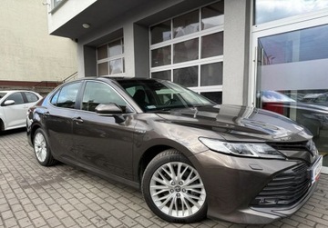 Toyota Camry IX Sedan 2.5 Hybrid Dynamic Force 218KM 2019 Toyota Camry Salon Polska, Serwis ASO, Gwarancja,1 rej III 2020r. 2.5 218KM