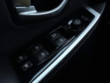  SsangYong Korando 2.0 e-XGi, Salon Polska, zdjęcie 12