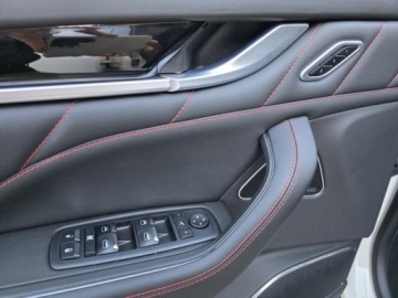 Maserati Levante 3.0 V6 GDI 350KM 2023 MASERATI LEVANTE GT Ultima V6 3.0l 350KM (Ferrari F160 Przebieg:16,151km, zdjęcie 7