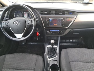 Toyota Auris II Touring Sports Valvematic 130 132KM 2013 Toyota Auris Toyota Auris 1.6, 1.6 Benzyna 132KM, zdjęcie 2