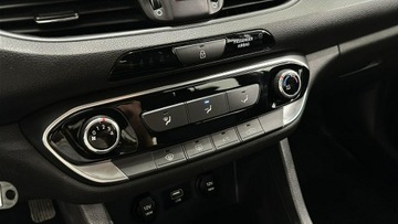 Hyundai i30 III Hatchback Facelifting 1.5 DPI 110KM 2022 Hyundai i30 1.5 DPI Classic +, zdjęcie 19