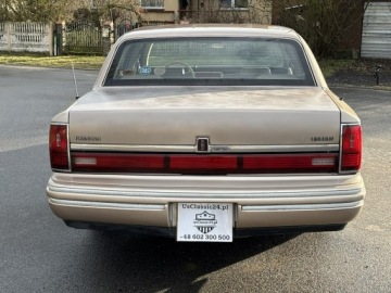 Lincoln Town Car II 1991 Lincoln Town Car Executive Series 1991, zdjęcie 5