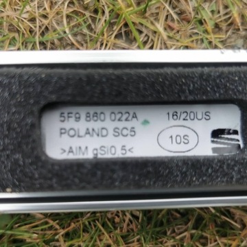 SEAT LEON KOMBI STŘEŠNÍ NOSIČ STŘEŠNÍ PRAVÝ 5F9860022A