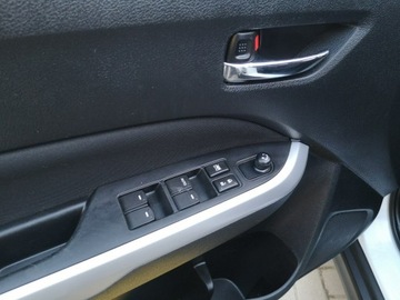 Suzuki Vitara III SUV 1.6 VVT 120KM 2015 Suzuki Vitara 1.6 Benzyna 120KM Klimatronik Salon, zdjęcie 10