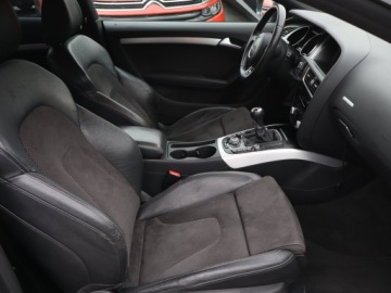 Audi A5 8T Coupe Facelifting 2.0 TDI 177KM 2011 Audi A5 2.0 TDI, 174 KM, Skóra, Navi, Xenon, zdjęcie 8