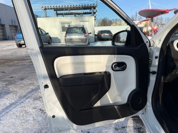 Renault Twingo III Hatchback SCe 70KM 2015 Renault Twingo ZAMIEŃ swoje auto lub zostaw w rozliczeniu Faktura VAT 23%, zdjęcie 11