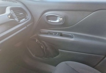 Jeep Renegade SUV 1.6 MultiJet 120KM 2016 Jeep Renegade Jeep Renegade 1.6 Diesel 120KM, zdjęcie 10