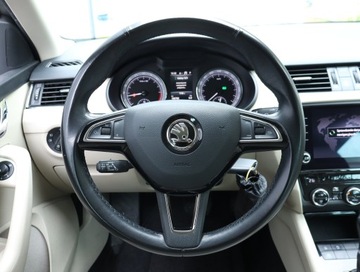 Skoda Octavia III Kombi Facelifting 2.0 TDI 150KM 2019 Skoda Octavia 2.0 TDI, Salon Polska, DSG, Navi, zdjęcie 19