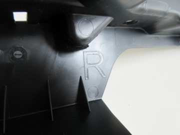 COROLLA E21 КРЕПЛЕНИЕ КРЫШКИ БАГАЖНИКА НА ПОЛУ