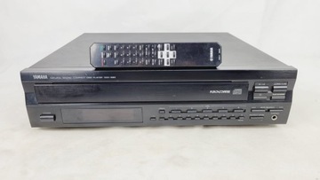 Odtwarzacz CD Yamaha CDC-665 czarny Pilot