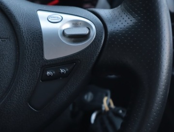 Nissan Juke I SUV 1.6 DIG-T 190KM 2011 Nissan Juke 1.6 DIG-T, Navi, Klima, Klimatronic, zdjęcie 17