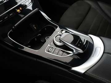 Mercedes Klasa C W205 Kombi Facelifting HYBRYDA 2.0 300 de 306KM 2020 Mercedes C 300 PHEV AMG Line multibeam LED, zdjęcie 30