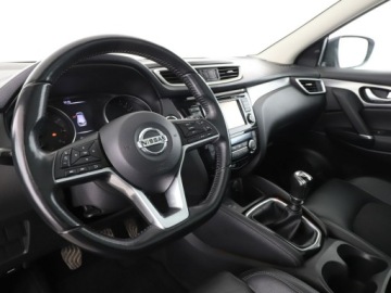 Nissan Qashqai II Crossover Facelifting 1.2 DiG-T 115KM 2018 Nissan Qashqai 1.2 Benzyna Tekna + Panorama, zdjęcie 13