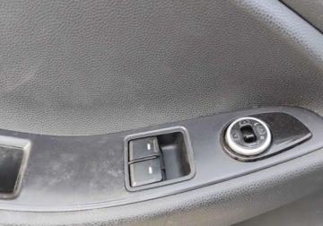 Hyundai i20 I Hatchback 5d Facelifting 1.2 DOHC 85KM 2015 Hyundai i20 2015r, 1.2 Benzyna LPG. Lekko uszkodzony przod. Jezdzi. 1.2, zdjęcie 7