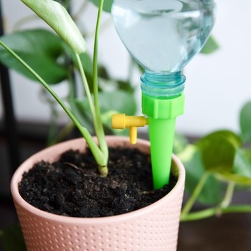 Диспенсер для ирригатора для растений и цветов с краном для полива