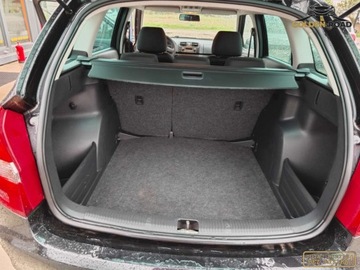 Skoda Fabia II Kombi Facelifting 1.2 TSI 85KM 2011 Skoda Fabia 1,2 tsi 85KM klimatronik alu wspomaganie lift oplacona 1.2, zdjęcie 17