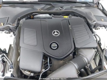 Mercedes 2022 Mercedes-Benz Klasa C 2022 Mercedes-Benz C-Class C 300 Sedan 2.0 Benzyna, zdjęcie 10