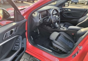 BMW Seria 1 F40 Hatchback M 2.0 M135i 306KM 2022 BMW Seria 1 BMW Seria 1 M135i xDrive 2.0 Benzyna 306KM, zdjęcie 18