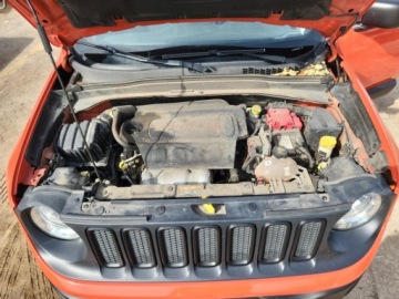 Jeep Renegade 2018 Jeep Renegade Sport 2018 2.4 Benzyna 180KM, zdjęcie 6