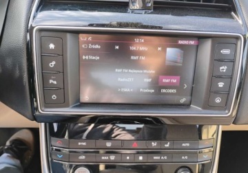 Jaguar XE Sedan 2.0 i4 180KM 2016 Jaguar XE 2016r. SALON POLSKA. 2.0 DIESEL. AUTOMAT.Uszkodzony lewy przod., zdjęcie 15