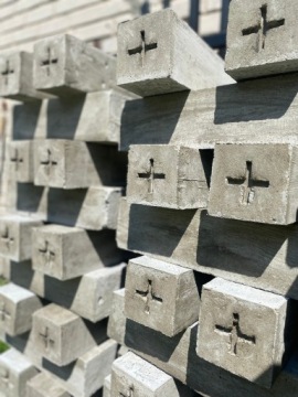 Słupki Geodezyjne / Słupki Graniczne / Graniczniki