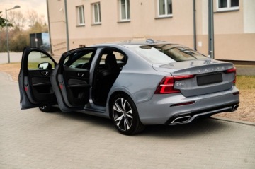 Volvo S60 III 2022 R-DESIGN__ 5 SZTUK W OFERCIE, zdjęcie 19