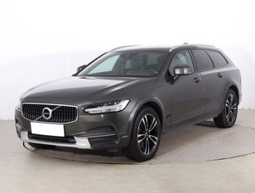 Volvo V90 II Kombi 2.0 D4 190KM 2017 Volvo V90 Cross Country D4 2.0 AWD, 187 KM, 4X4, zdjęcie 1