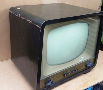 Старый ламповый телевизор СЗАФИР, 1950-е годы, Польская Народная Республика.