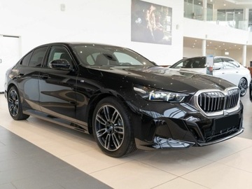 BMW Seria 5 G90-91 Touring 2.0 520d 197KM 2025 BMW Seria 5 520d xDrive Sport Sedan 2.0 (197KM) 2025, zdjęcie 5