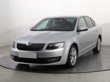Skoda Octavia III Liftback 1.6 TDI CR DPF 110KM 2015 Skoda Octavia 1.6 TDI, Salon Polska, Xenon, zdjęcie 1