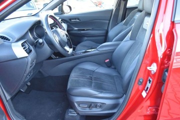 Toyota C-HR I Crossover Facelifting 2.0 Hybrid Dynamic Force 184KM 2021 Toyota C-HR SalonPL 2.0 Hybrid GR Sport 184KM e-CVT ASO Safety Sense 2 FV23, zdjęcie 24