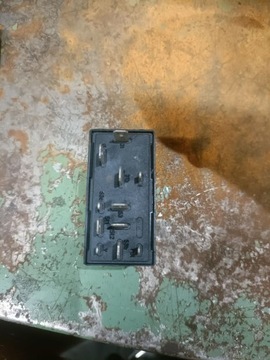 РЕЛЕ № 377 VW AUDI 4B0955531A